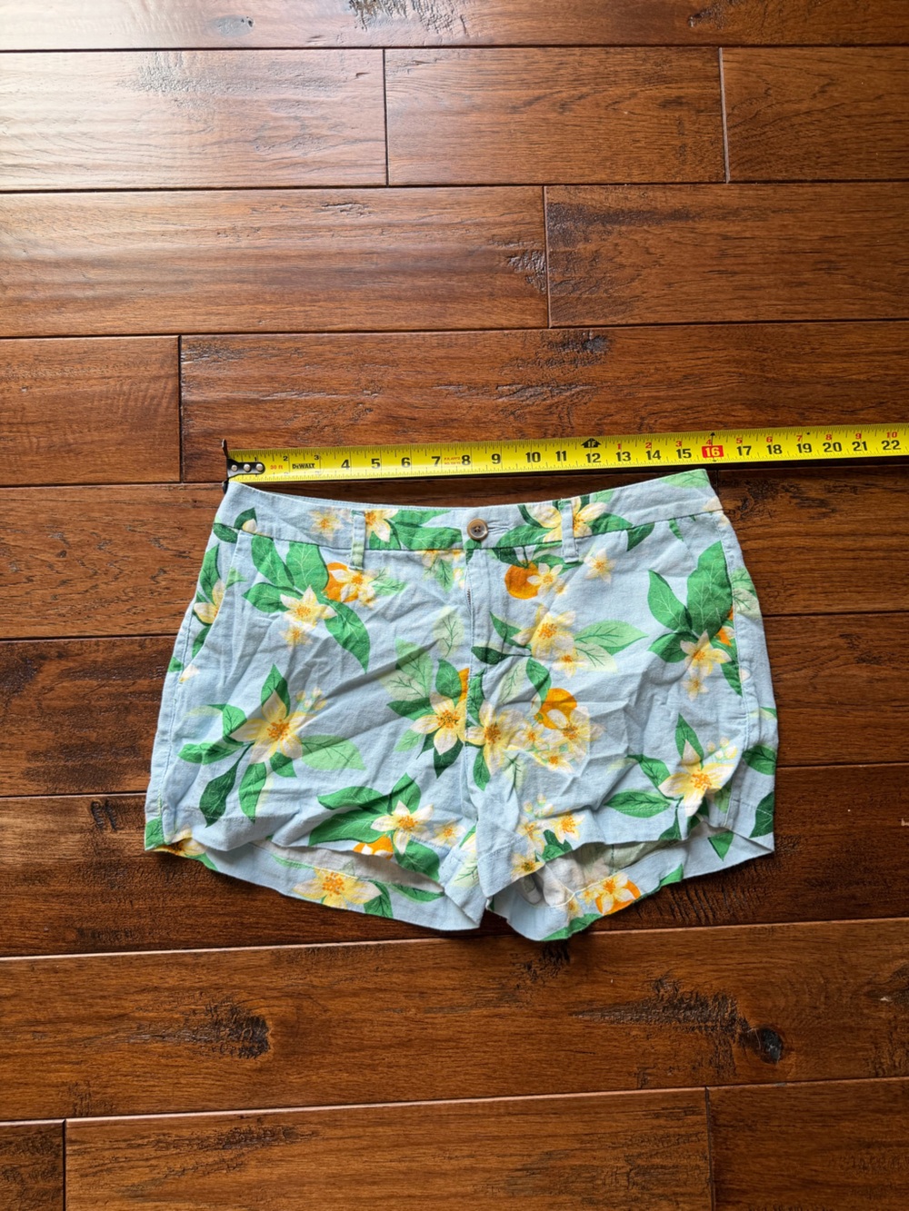 Old Navy Light Blue Floral Women’s Shorts